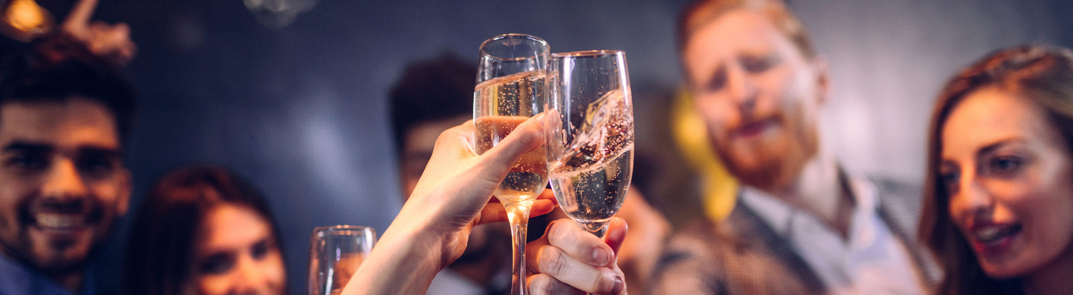 Juristen feiern eine Party 