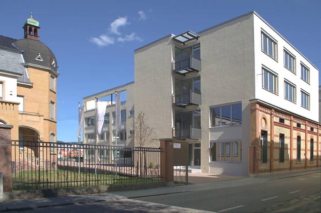 Rechtsanwalt (m/w/d) für privates Baurecht und Immobilienwirtschaftsrecht background picture