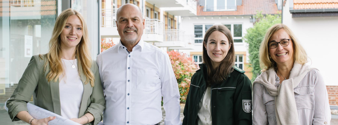 Sachbearbeiterin / Sachbearbeiter im Fachbereich Liegenschaftsservice für die ausländischen Streitkräfte (w/m/d) background picture