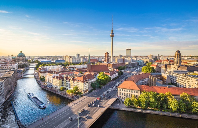 Referendar / Wissenschaftlicher Mitarbeiter (m/w/d) Immobilienwirtschaftsrecht background picture