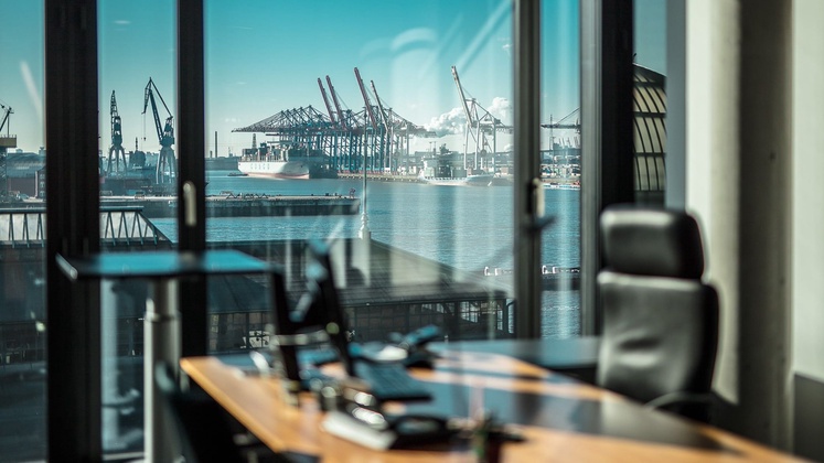 Rechtsanwalt (m/w/d) Offshore-Wind, maritimes Wirtschaftsrecht (Corporate) & Energiehandel background picture