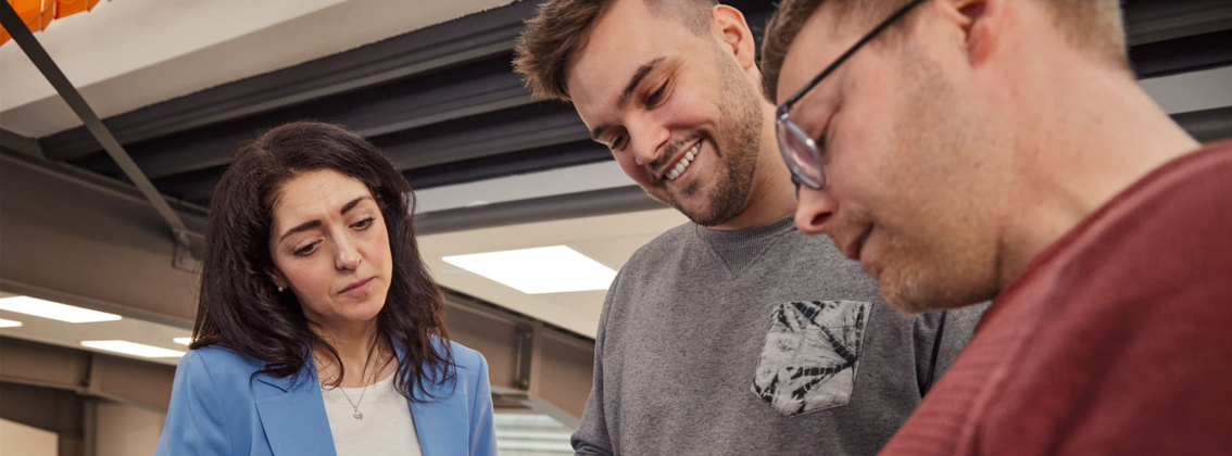 Senior Legal Counsel (m/w/d) Digital, IT und Datenschutz background picture