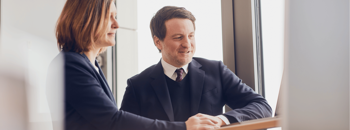 Rechtsanwalt (m/w/d) Immobilienwirtschaftsrecht background picture