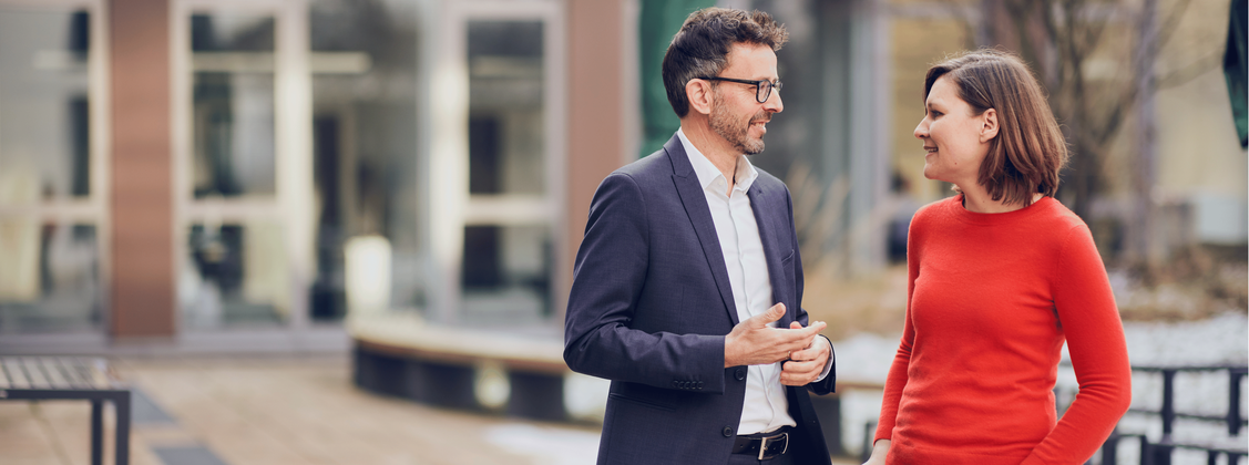 Rechtsanwalt (m/w/d) Öffentliches Recht background picture