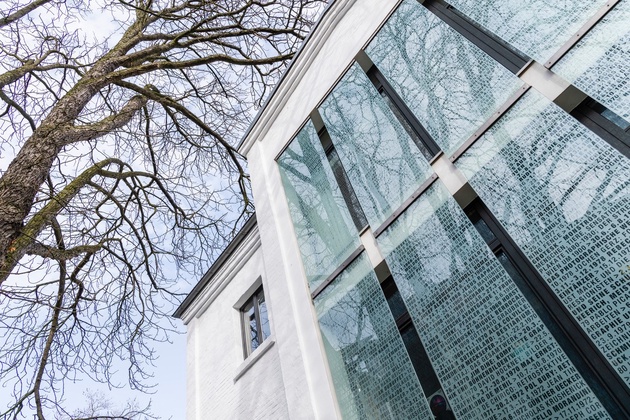 Rechtsanwälte (m/w/d) Corporate / M&A background picture