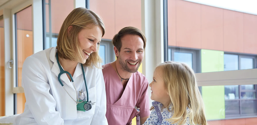 Gesundheits- & Kinderkrankenpfleger (m/w/d) Kinder- & Jugendmedizin background picture