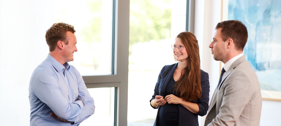 Wissenschaftliche Mitarbeiter (m/w/d) Legal Tech-Themen background picture